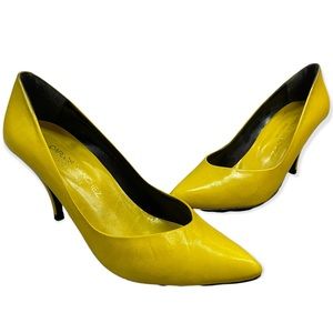 Carlos Sanchez - Leather - Yellow - Closed Toe Low Heels - Size 7.5